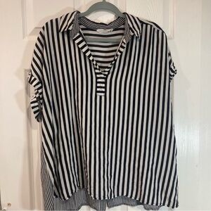 Jane and Delaney flowy modern casual black and white striped tunic top size 1X